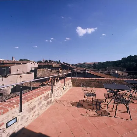 Il Paese Del Garbo Diffuso Hotel apartamentowy *